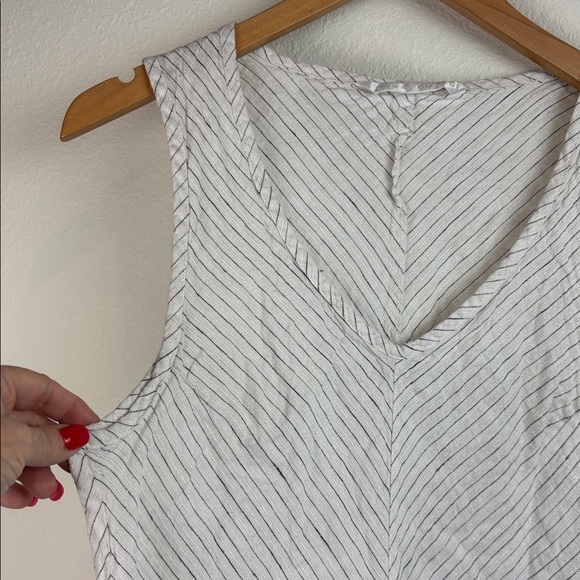 Luna Luz Margarita midi linen dress, pin stripe A line sleeveless pocket tank - Picture 7 of 9